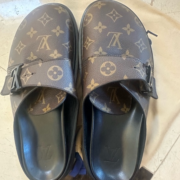 Louis Vuitton EASY MULE size 7 men, size 9 women - Picture 10 of 16